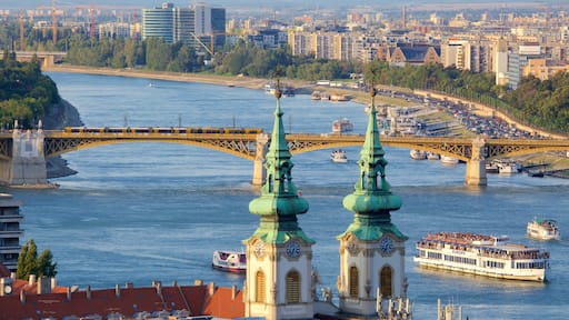Budapest cho thấy thành phố, sông lạch và kiến trúc di sản