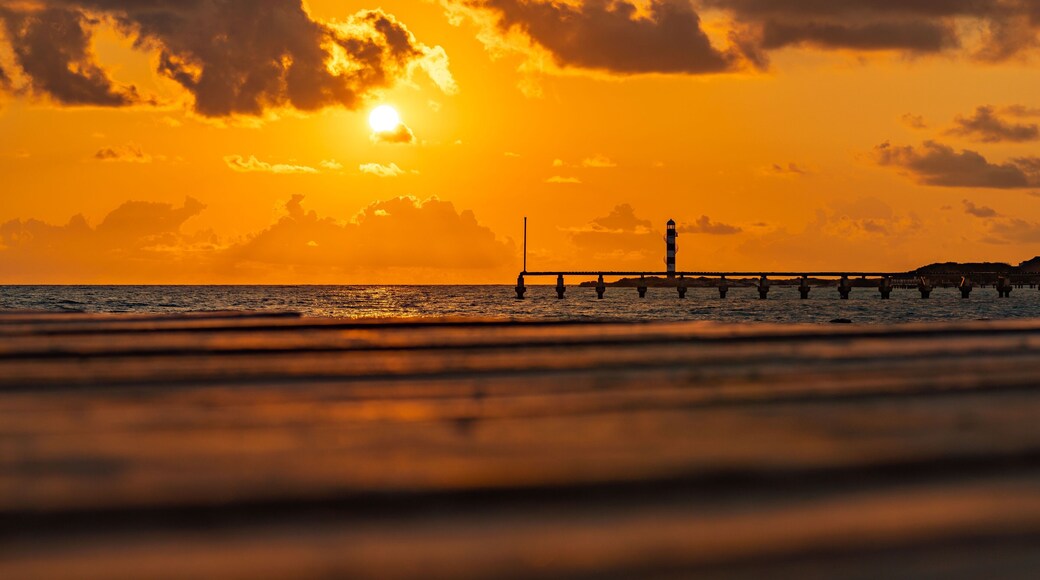 For a week in Cancun we were treated to nothing but great sunrises. The sun rises early but it’s worth it because the resort is quiet, there’s barely anyone on the beach, and you have no trouble reserving some chairs wherever you want poolside.
We also took a day trip to Chichen Itza which was worth it. However, if you want to take photos taking one of the large group tours probably isn’t the best idea because you are there in the middle of the day with harsh sunlight that isn’t great for photos.