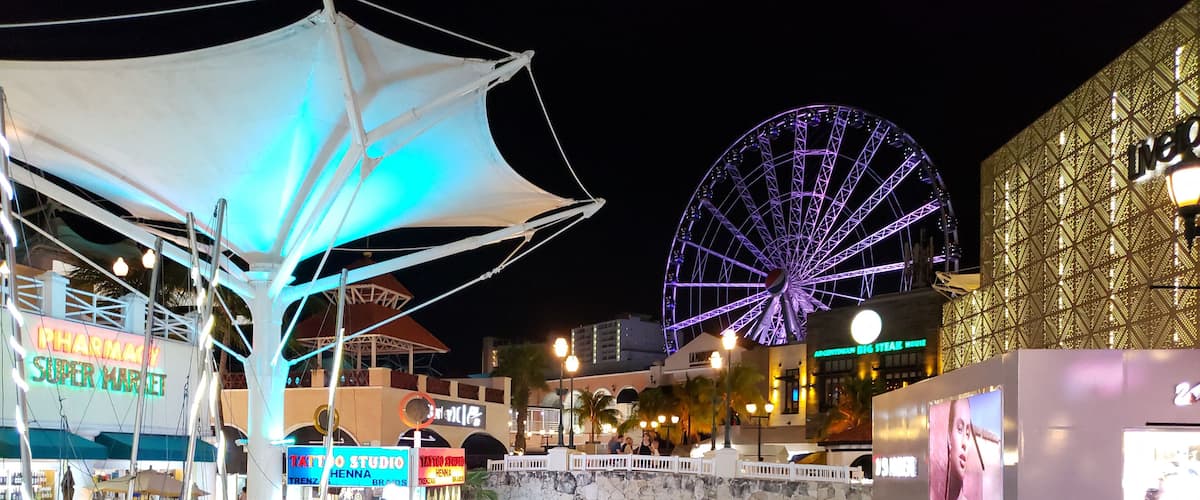 La Isla shopping mall! Has some great attractions with a wide range of places to eat!