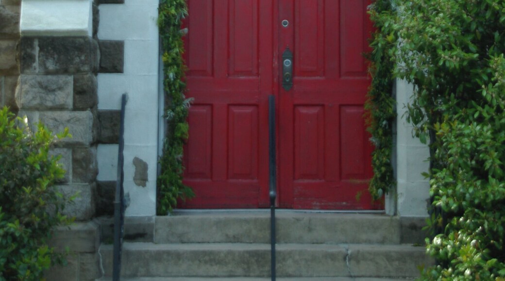 Red church doors mean many things but here in Charleston it w@s a symbol of sanctuary. #OnTheRoad