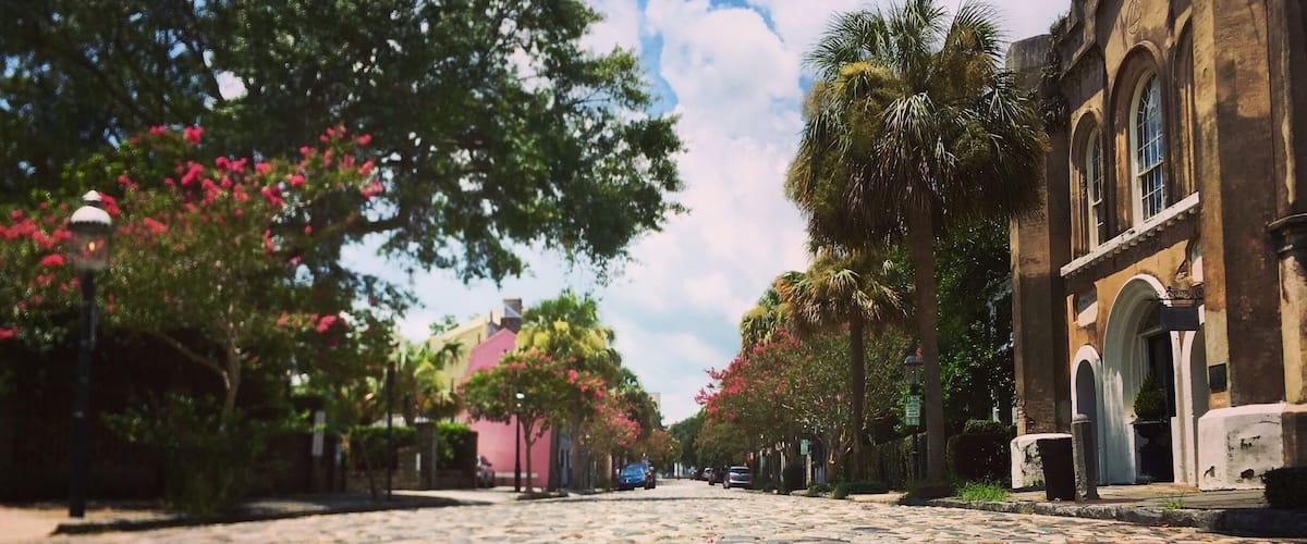 Walking tour around Charleston