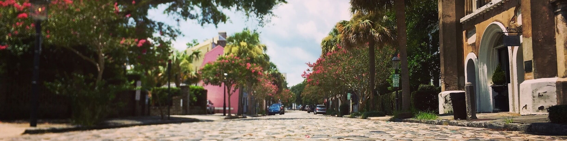 Walking tour around Charleston