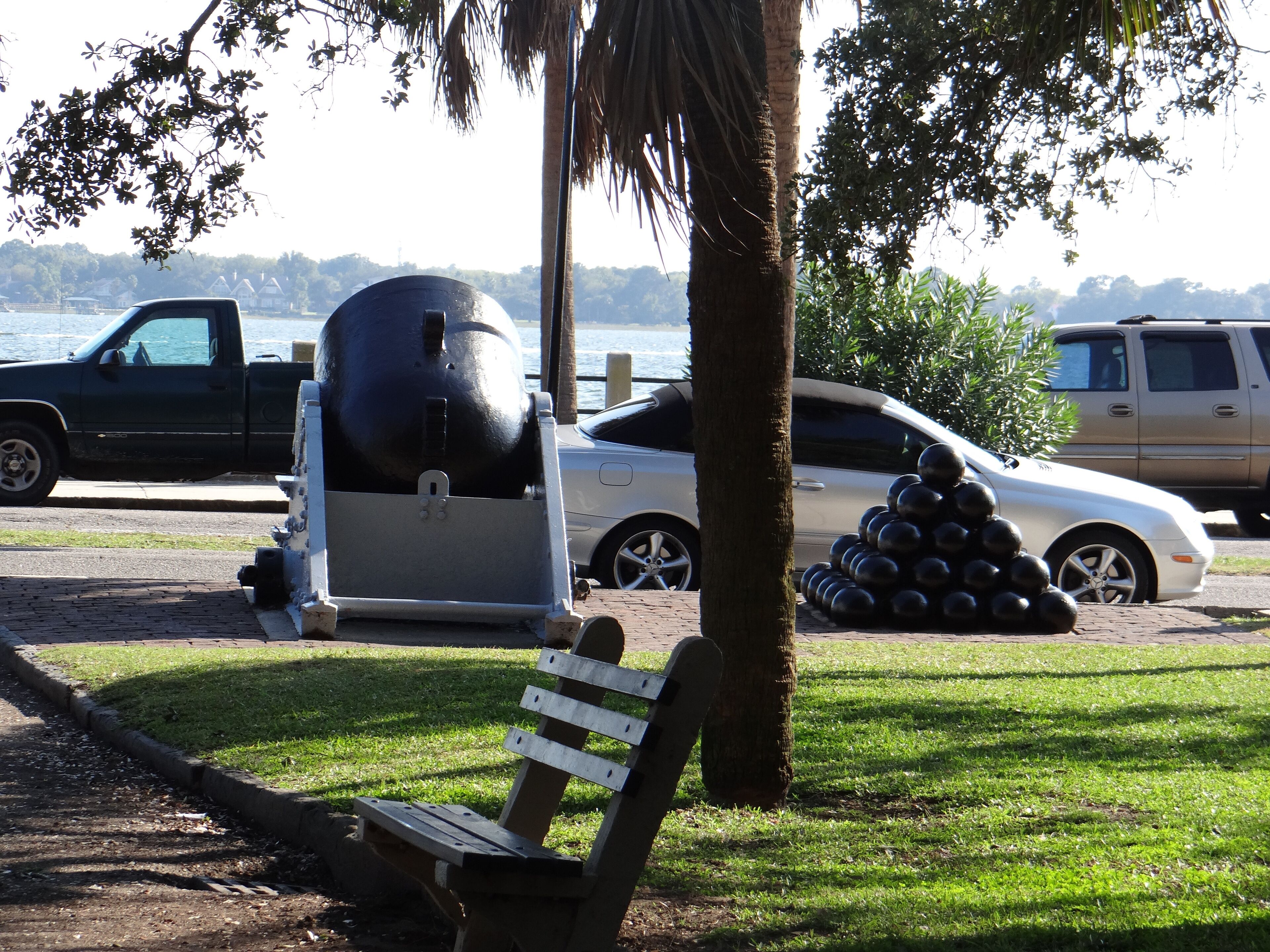 Big gun (mortar) and it's shot.