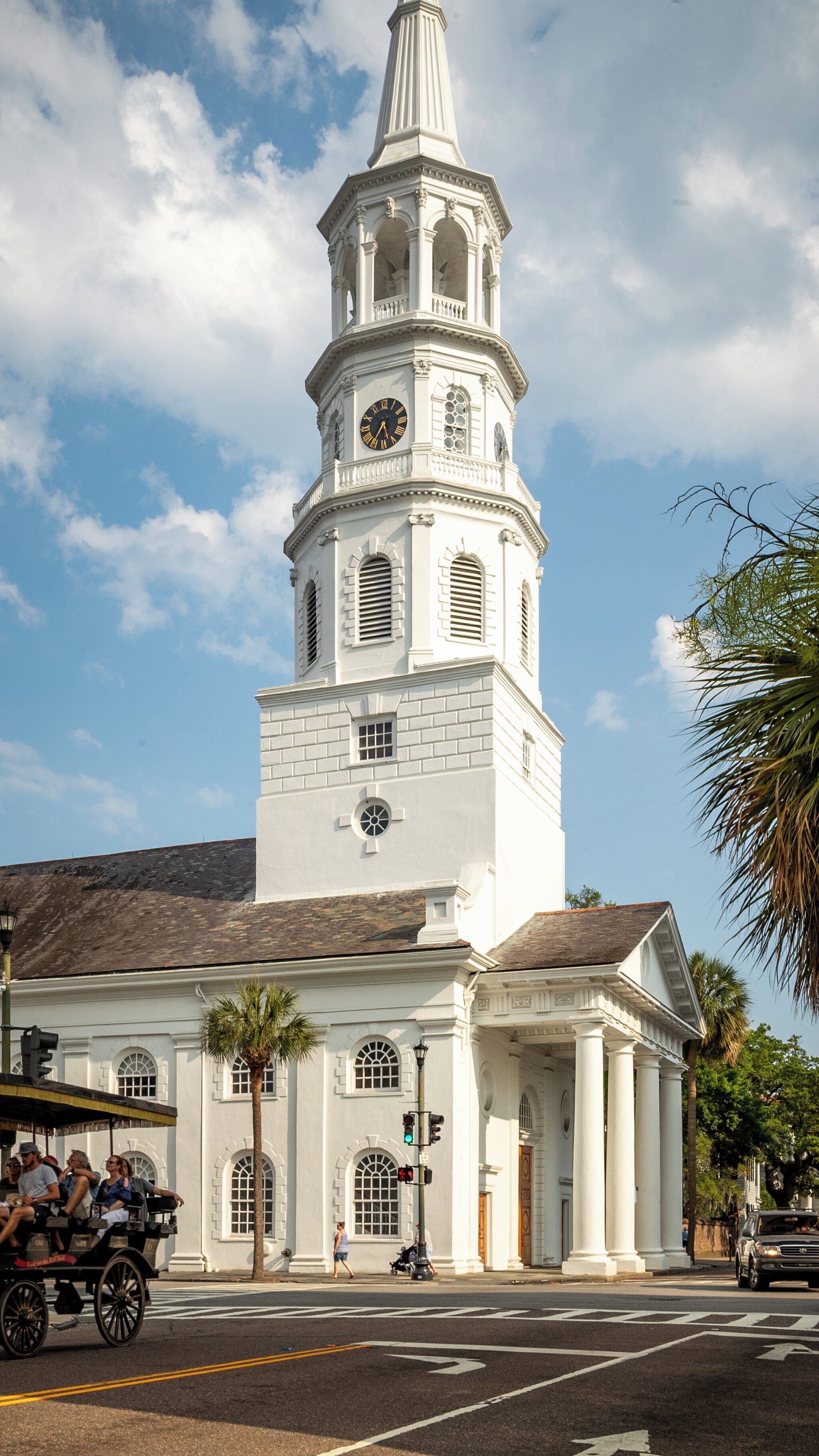 Historic St. Michael's Episcopal Church stands tall in Charleston's Historic District under a clear blue sky