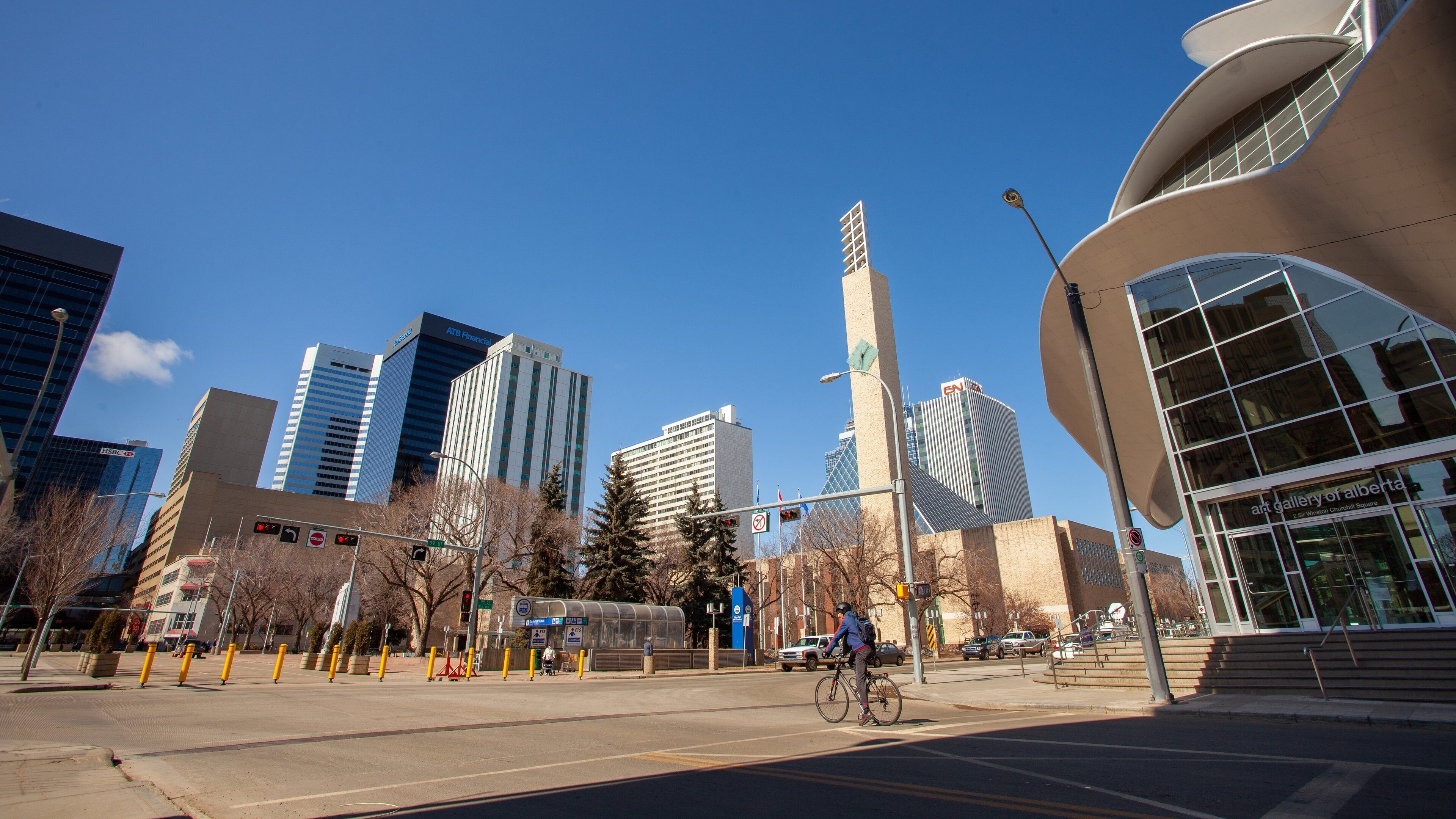 Edmonton showing a city, cycling and street scenes