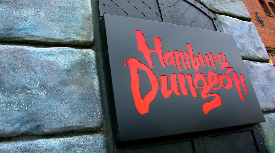 Hamburg Dungeon showing signage