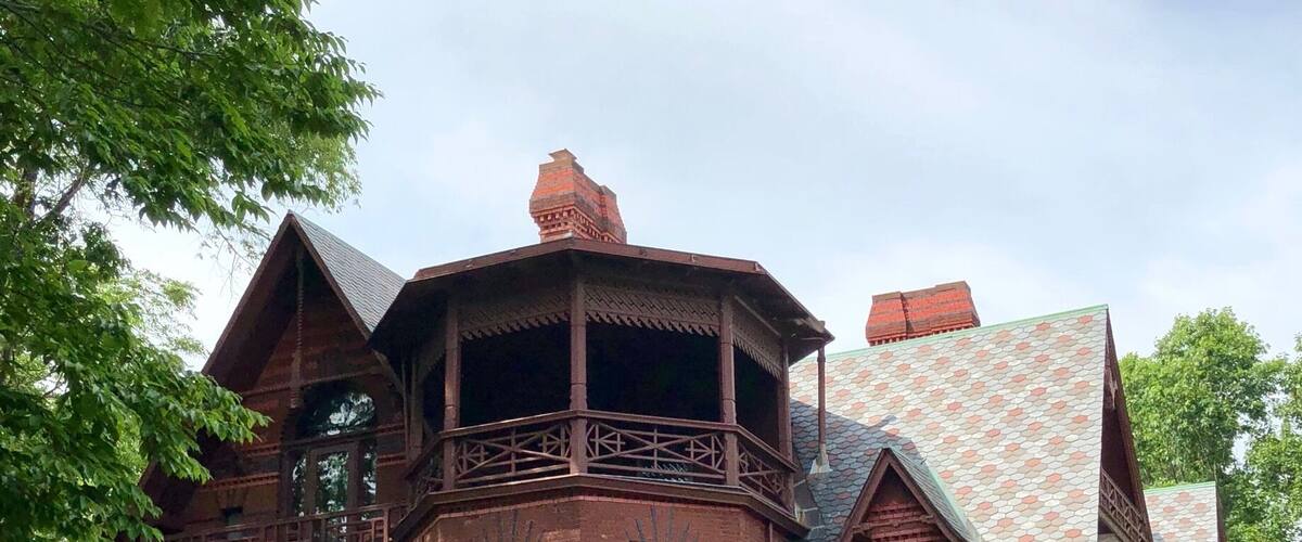 Visiting museums you always learn something. That is exactly true. I finally know that Mark Twain is Mr. Samuel Clemens’s pen name when I took a trip to Marl Twin’s museum.#trove