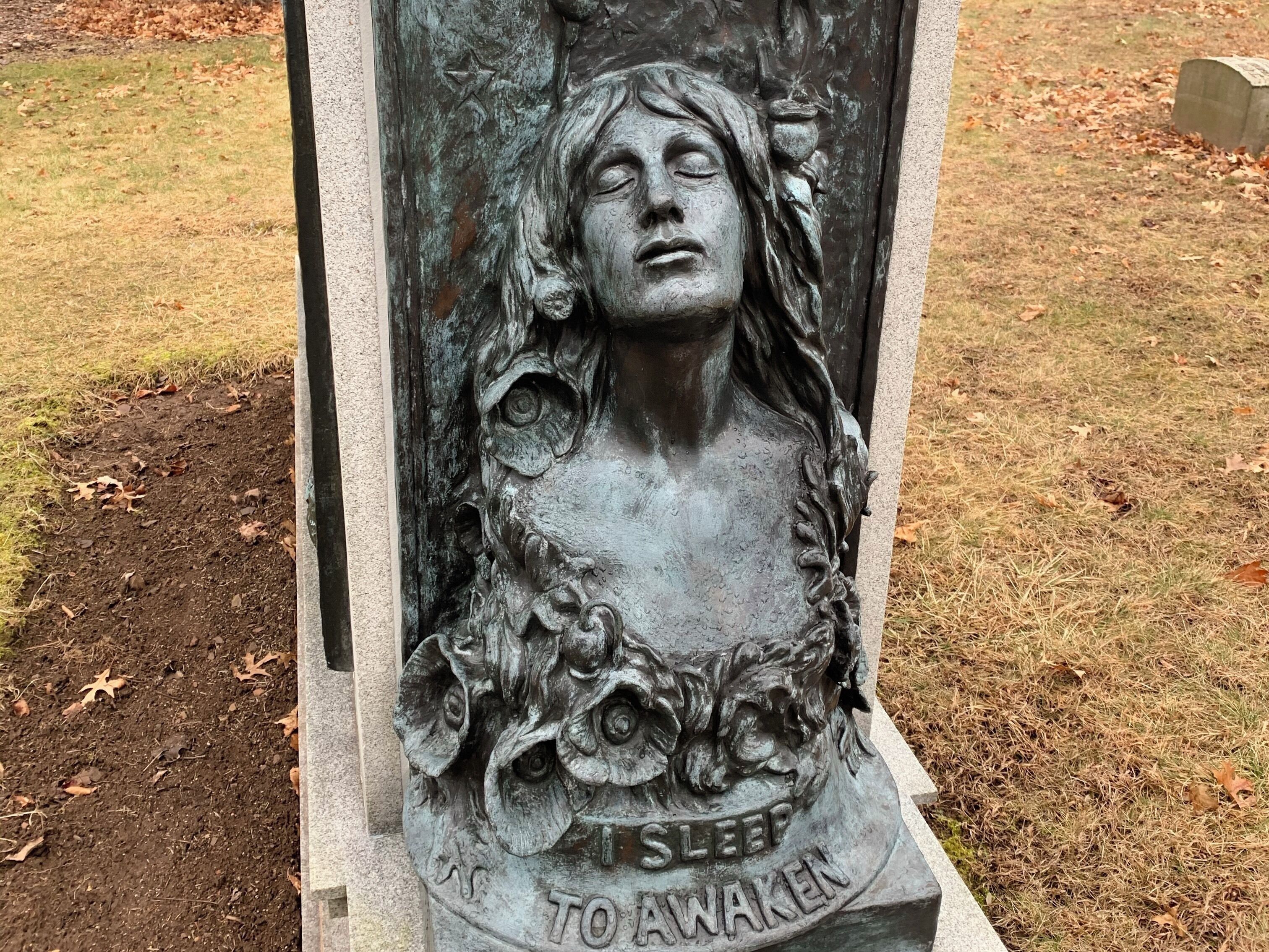 Side view of the beautiful memorial to the first dentist to use nitrous oxide— he had quite a tragic tale of addiction, violence, and suicide so check out the audio tour!