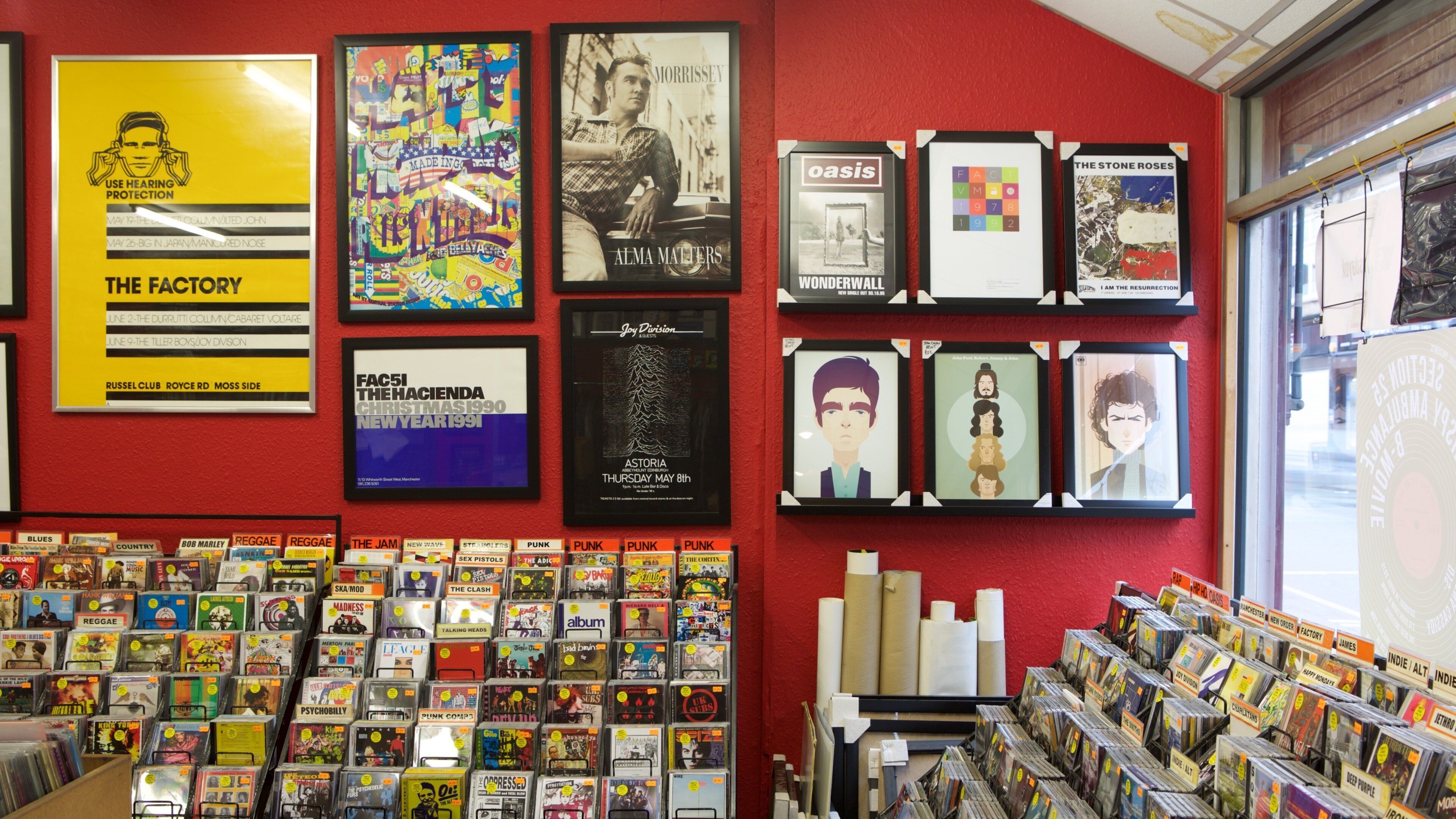 Manchester showing interior views and shopping