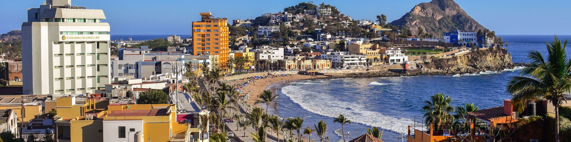 Olas altas en Mazatlán, México