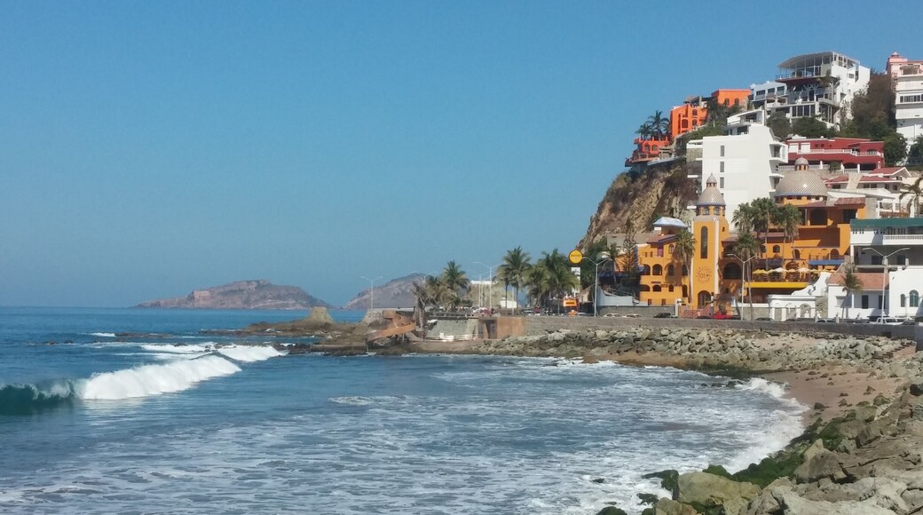 Great place to visit. Follow the blue line.. Lots to see.