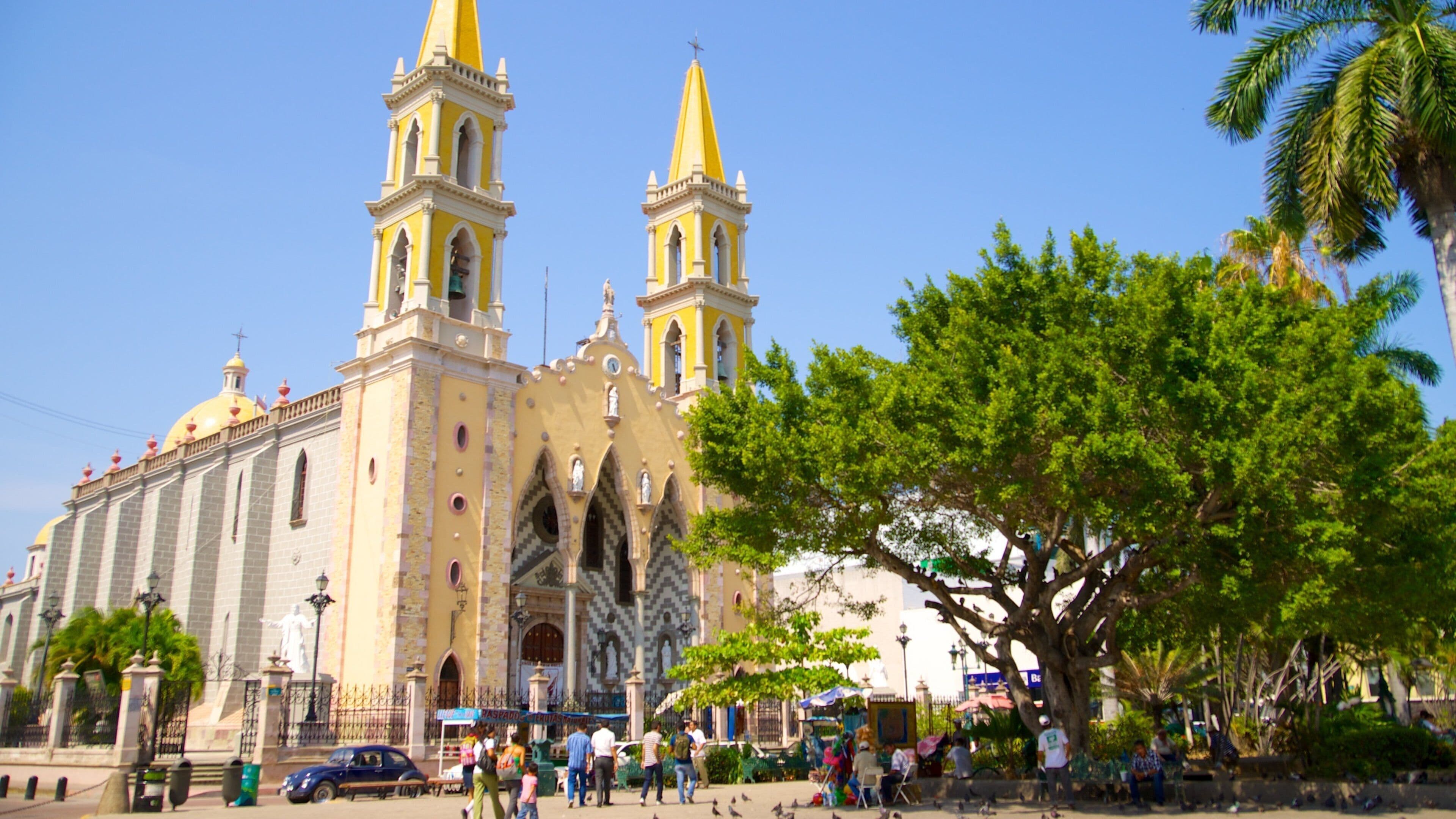 Mazatlan showing a church or cathedral, heritage architecture and a square or plaza