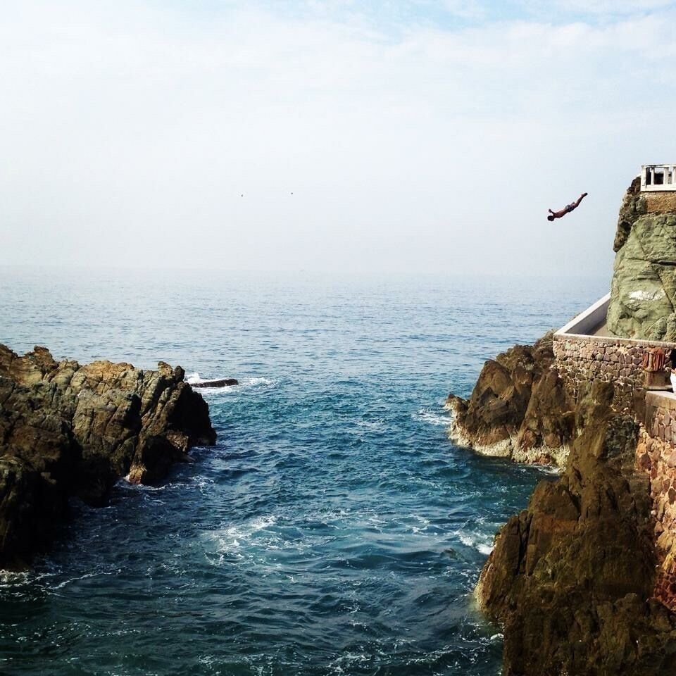 If you are ever in Mazatlan, be sure to watch the cliff jumpers dive into the water like this! It's one of the most amazing experiences to see in person. #lifeatexpedia