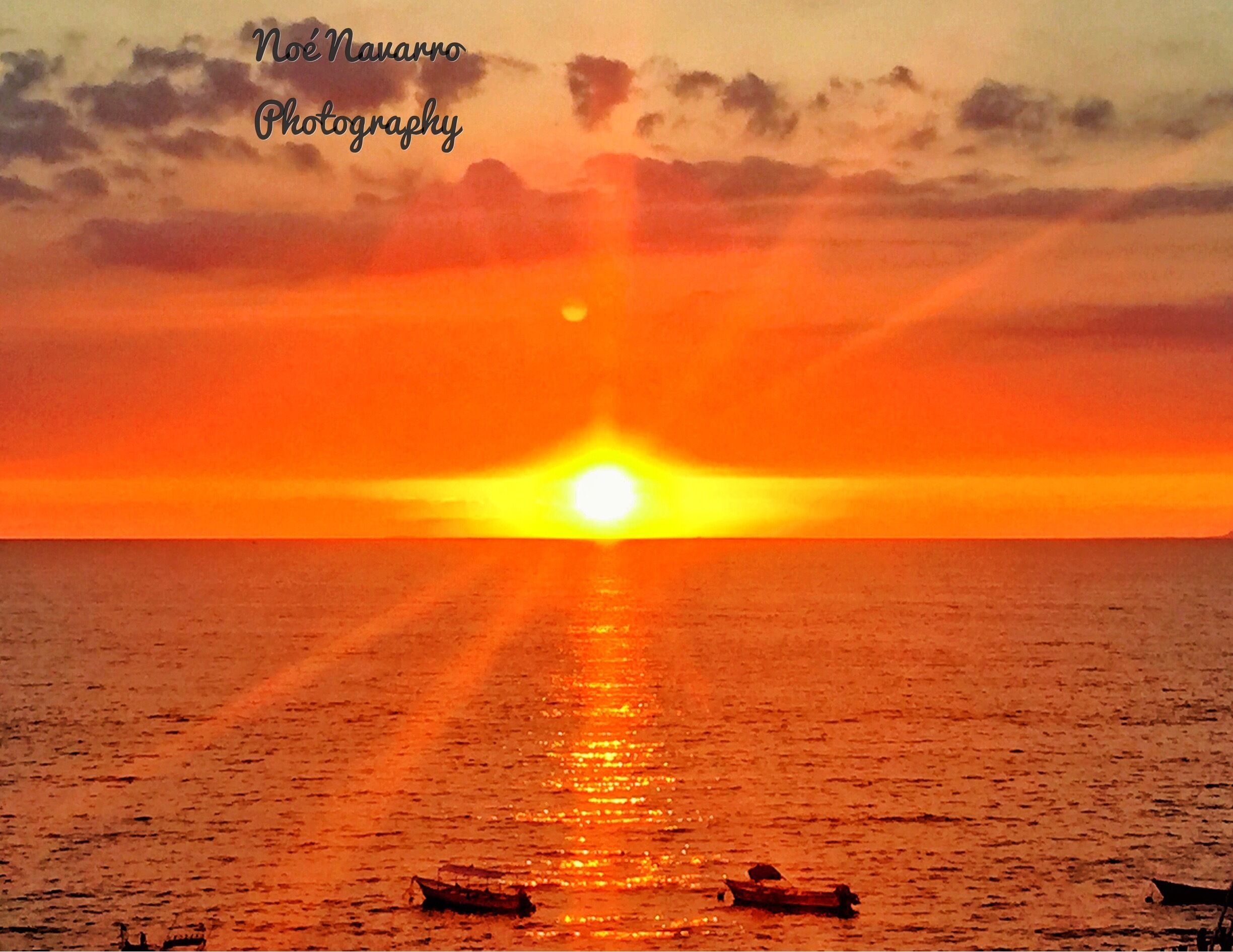 Amazing sunset from Emperador Hotel, just seeing beautiful from there!!! #goldenhour