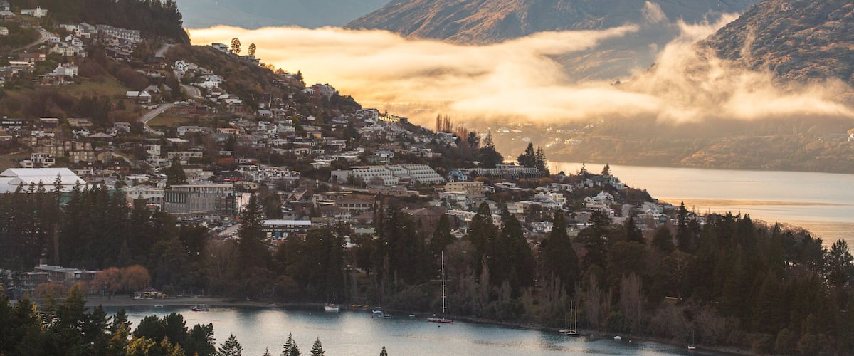 Queenstown Hotel Guide