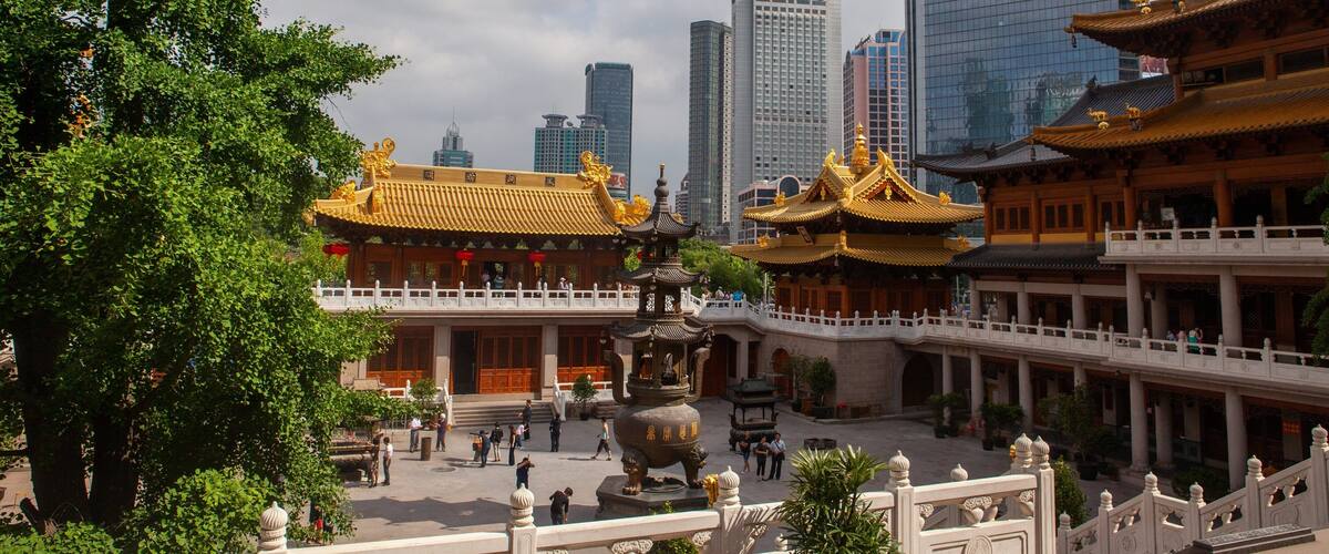 Shanghai showing heritage elements and a temple or place of worship