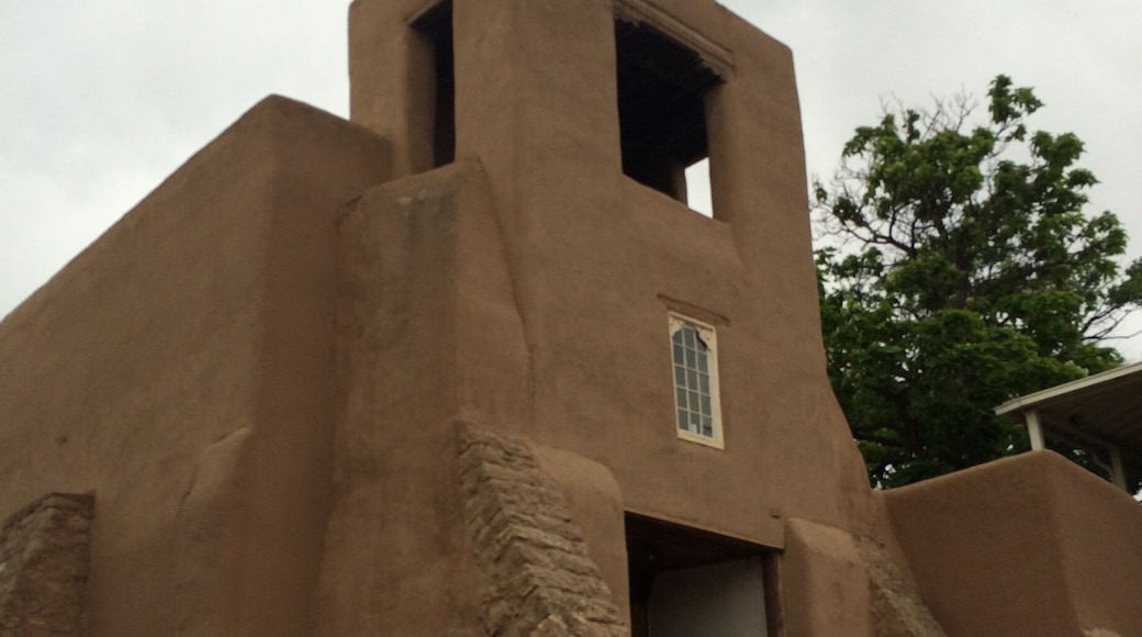 Oldest church near oldest house.