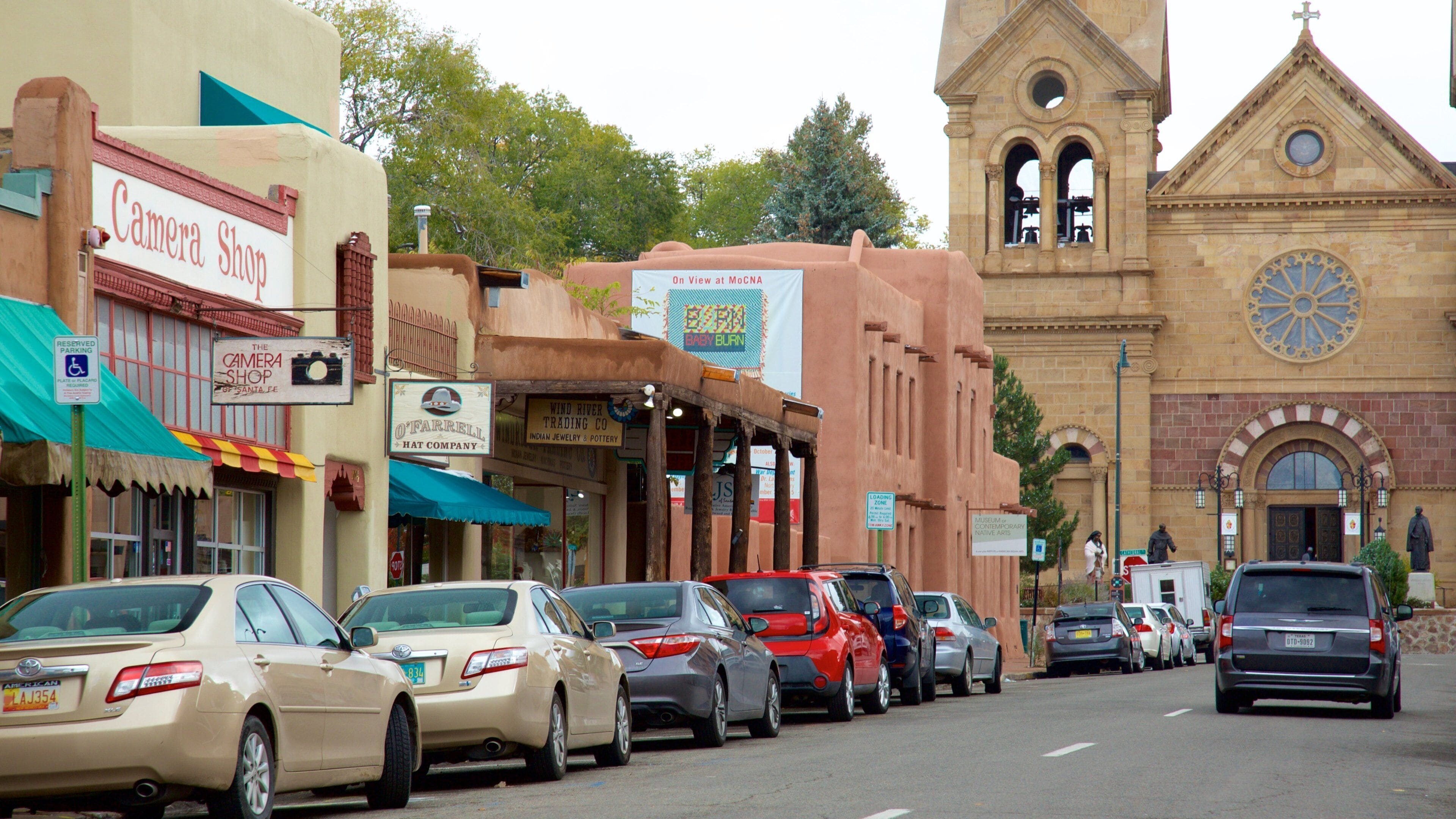 Santa Fe mettant en vedette scènes de rue