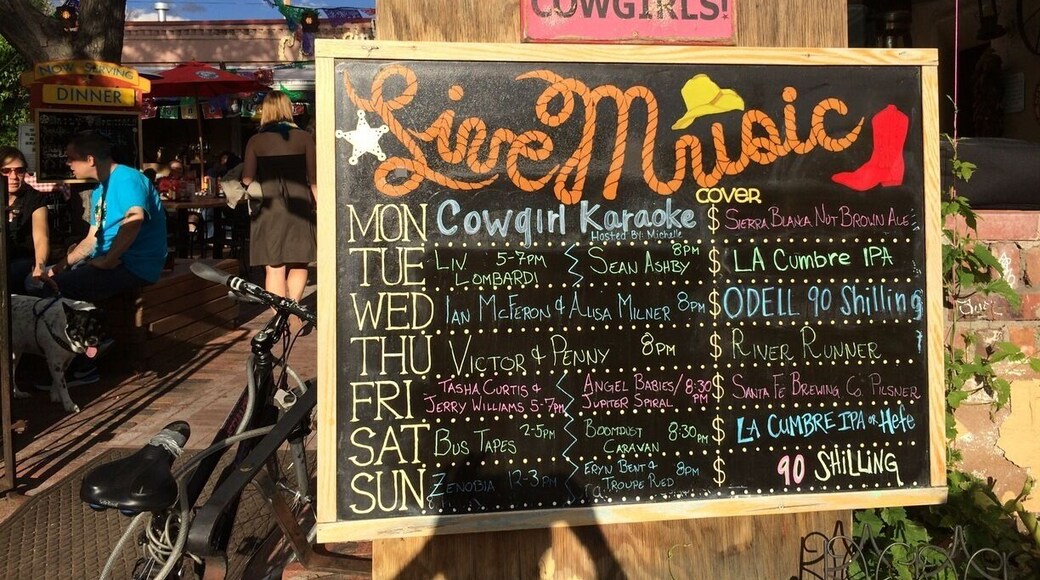 If you get the chance, check our the rockin' atmosphere of the Cowgirl ! Fun patio, great music and the food rocks too! (I can also recommend the cocktails ;) ) #whiskeysister #herstory