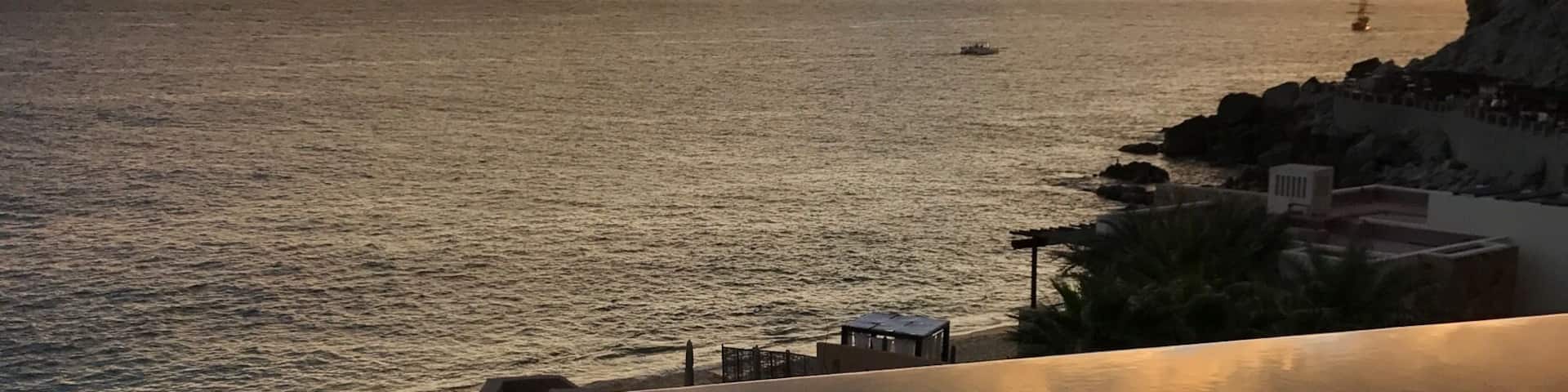 Amazing sunset reflection in the private plunge pool
#theresortatpedregal #cabo