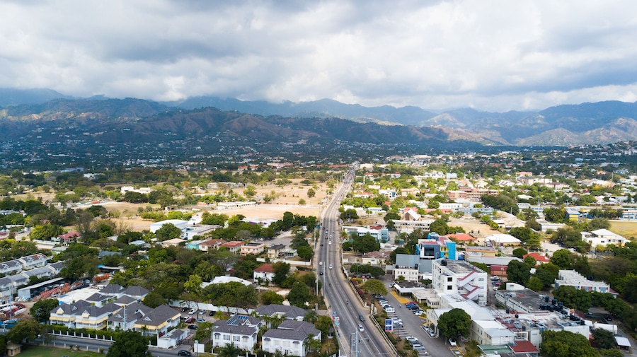 Na foto regi√£o de Kingston na Jamaica, ilha do Caribe.