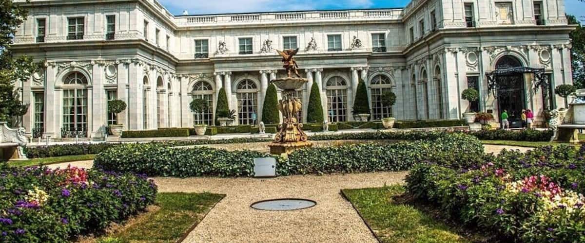 Rosecliff, built 1898-1902, is one of the Gilded Age mansions of Newport, Rhode Island, now open to the public as a historic house museum...if you like exploring these beautiful homes this is one you should not miss!!!