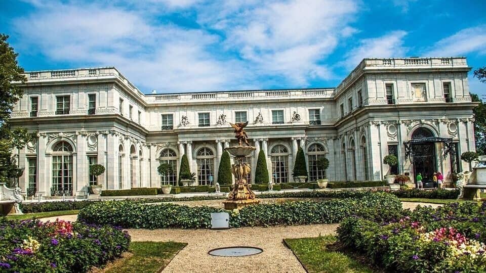 Rosecliff, built 1898-1902, is one of the Gilded Age mansions of Newport, Rhode Island, now open to the public as a historic house museum...if you like exploring these beautiful homes this is one you should not miss!!!