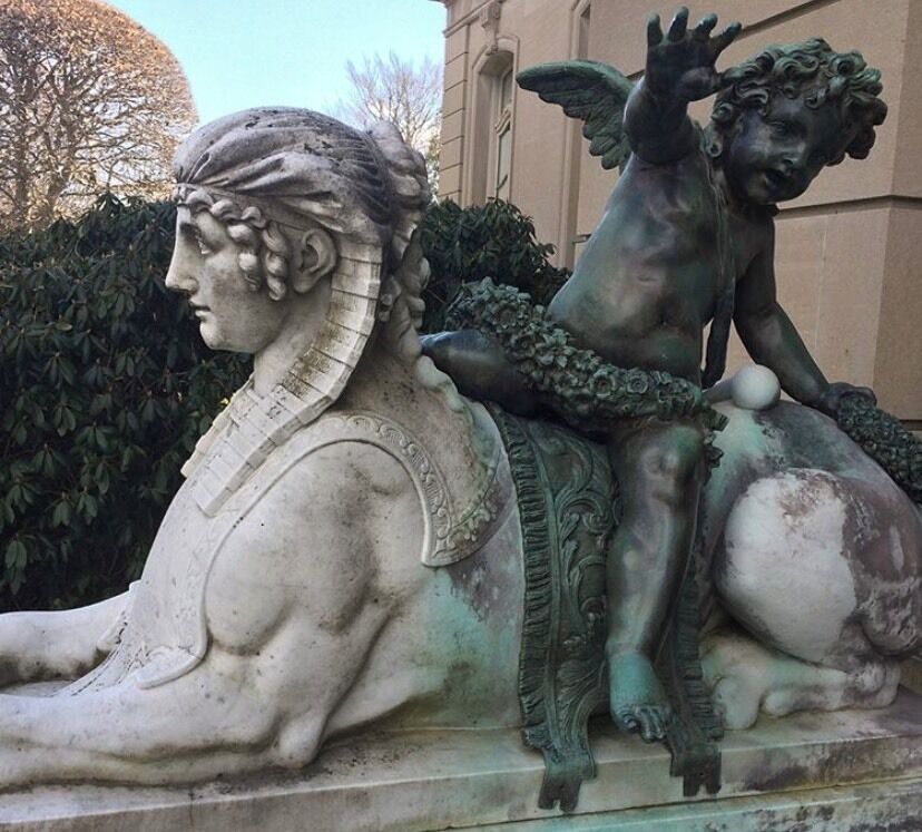 Love the Sphinx and Putti at the entrance