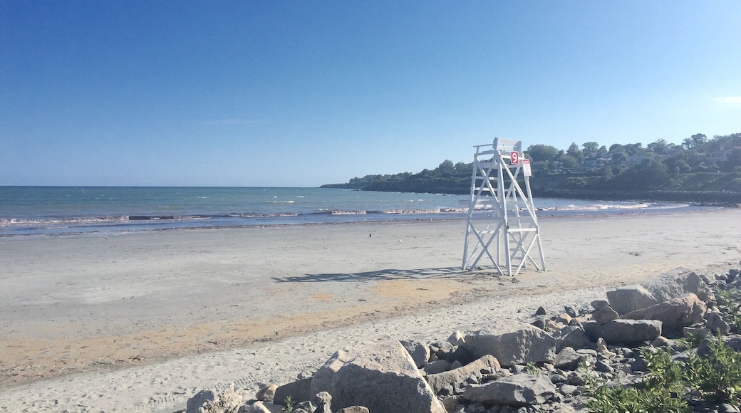 When I lived in Boston, I took the subway (MBTA) down to Rhode Island for a weekend getaway. The one thing that's great about the east coast is the close proximity to so many states. In Rhode Island, I was able to take an Uber around. You don't really need a car to travel around Rhode Island for a weekend. #LifeAtExpedia