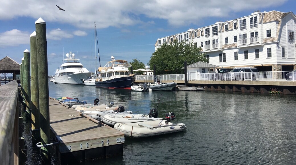 Thames Street
Newport
Rhode Island