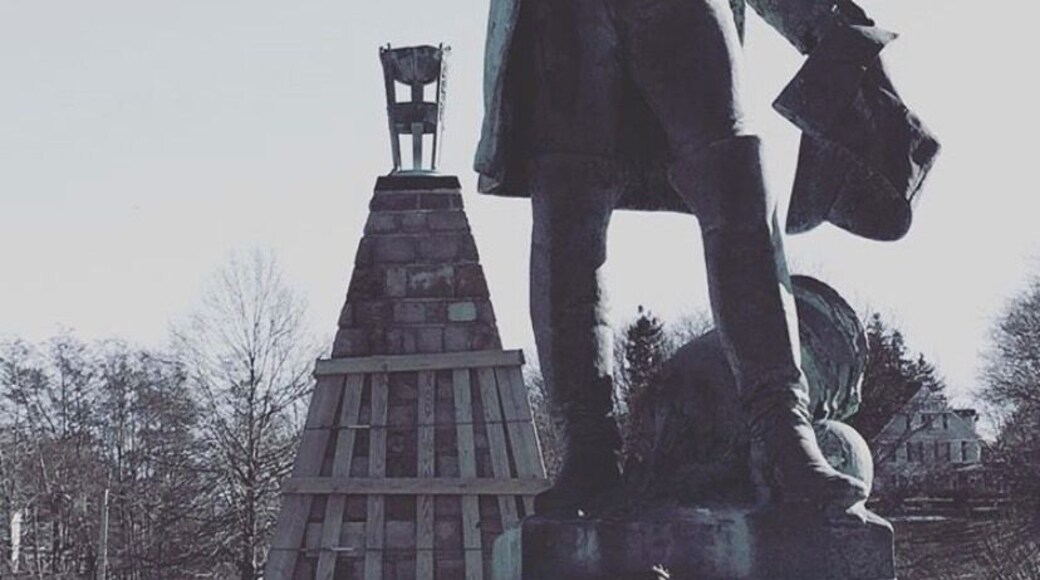 Memorializing the French that aided the American Revolution; in King Park.