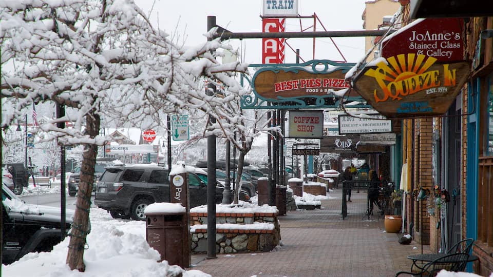Truckee showing signage and snow