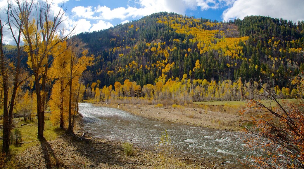 Durango - Purgatory mostrando montañas, un río o arroyo y colores de otoño