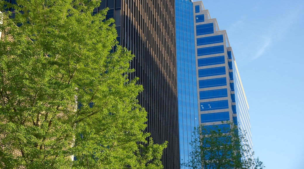 Sacramento featuring central business district