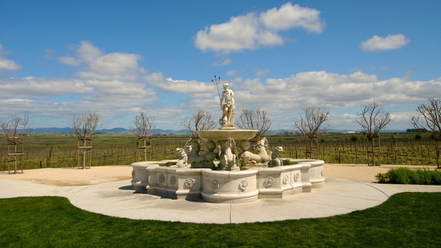 California Wine Country showing a fountain
