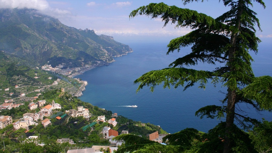 Amalfi Coast showing general coastal views, landscape views and a coastal town