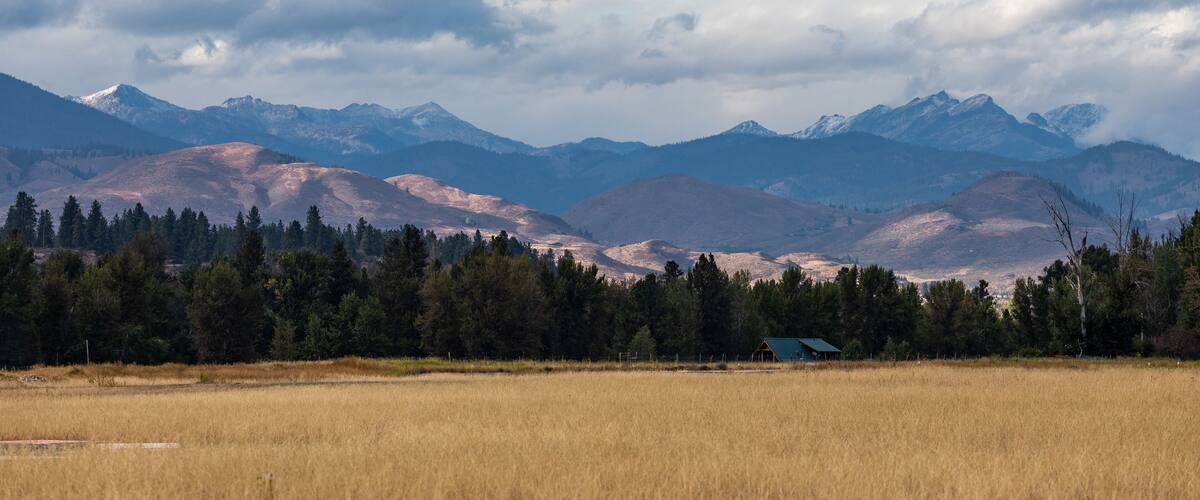 Snowy mountains over the Methow Valley