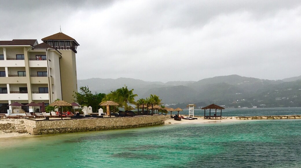 The bay is calm and always inviting!