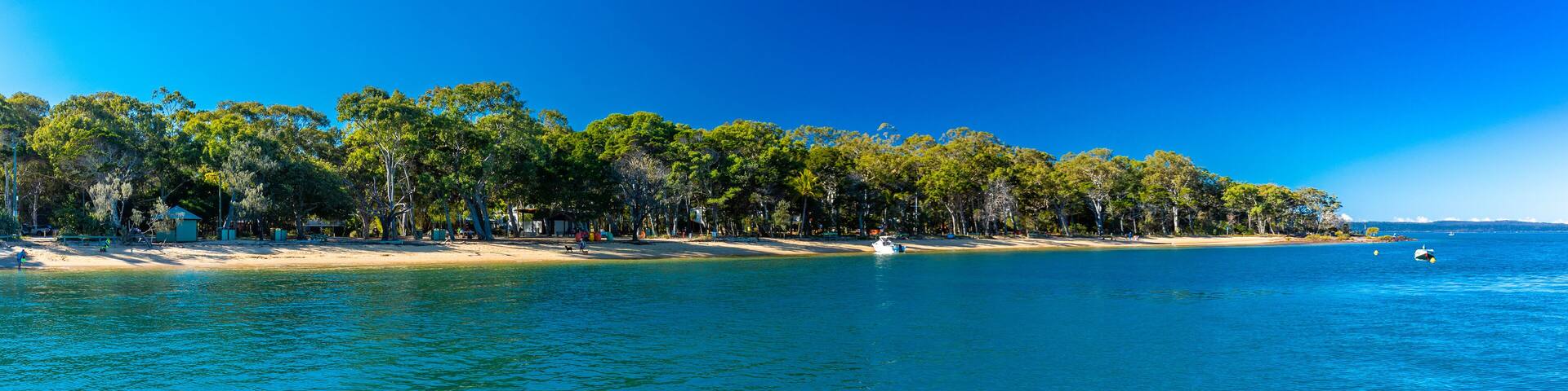 Sunny day on Coochiemudlo Island, Brisbane, Queensland, Australia