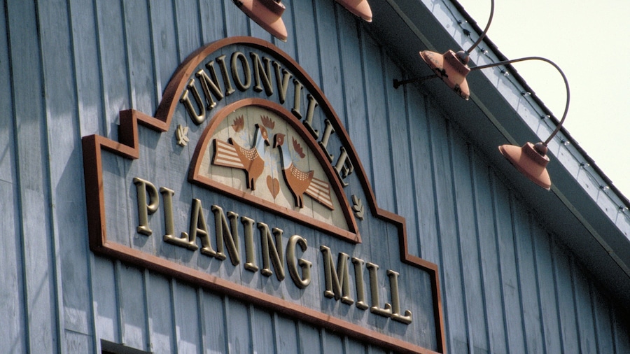 Unionville which includes signage