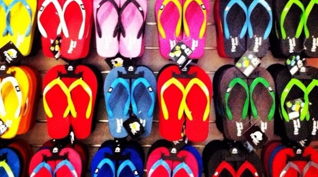 Comfortable & Coloruful flip-flops for men and women. Choose your colour and step into the sun :)