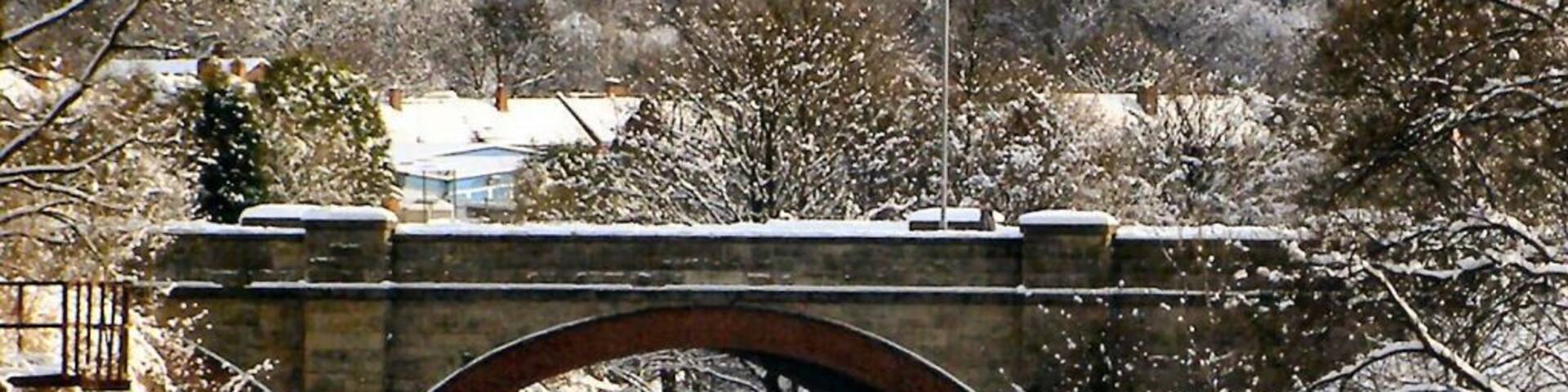 River Irwell, Warth Bridge Here, the Irwell passes under Radcliffe Road.
