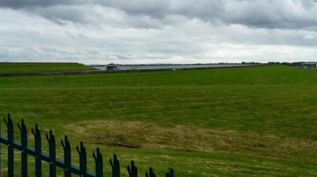Audenshaw Reservoir The Northern edge of Audenshaw Reservoir.