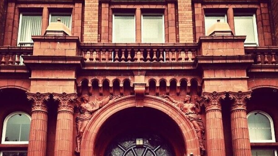 The Peel Building at the University of Salford, built in 1896, this building is considered the origin of the university. It is made from red Accrington bricks and sculpted terracotta.
After going through several evolutions and usages, it is now the home for the School of Environment and Life Sciences.
#architecture