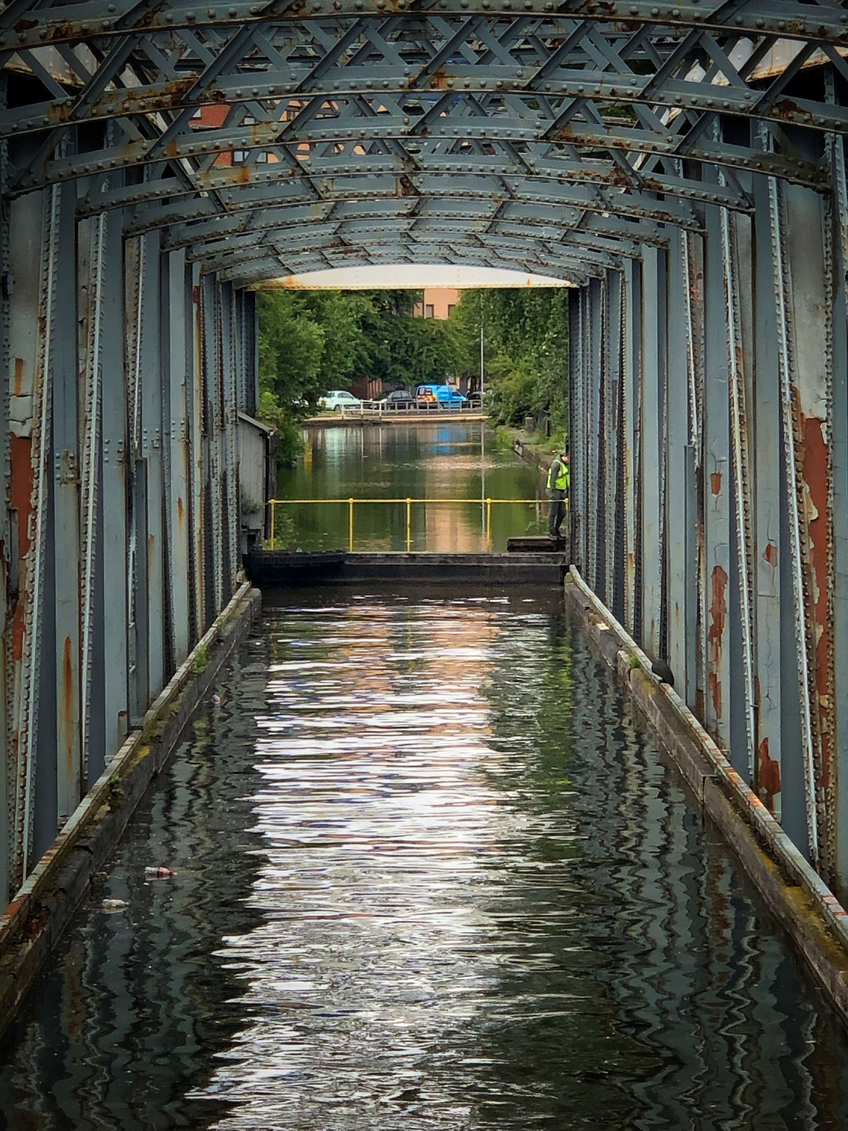 Awesome place
and it spins , and its water on it, a passage for the barges
Really cool