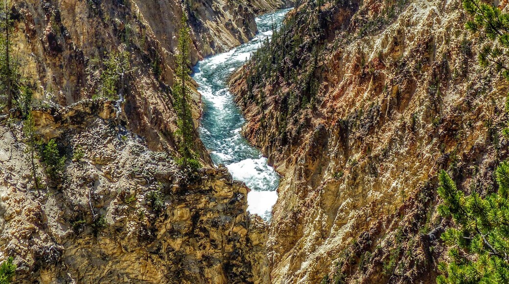 Photo taken from Artist's Point. Aptly named because the views, colors & landscapes are so unreal it's like looking at a painted picture.