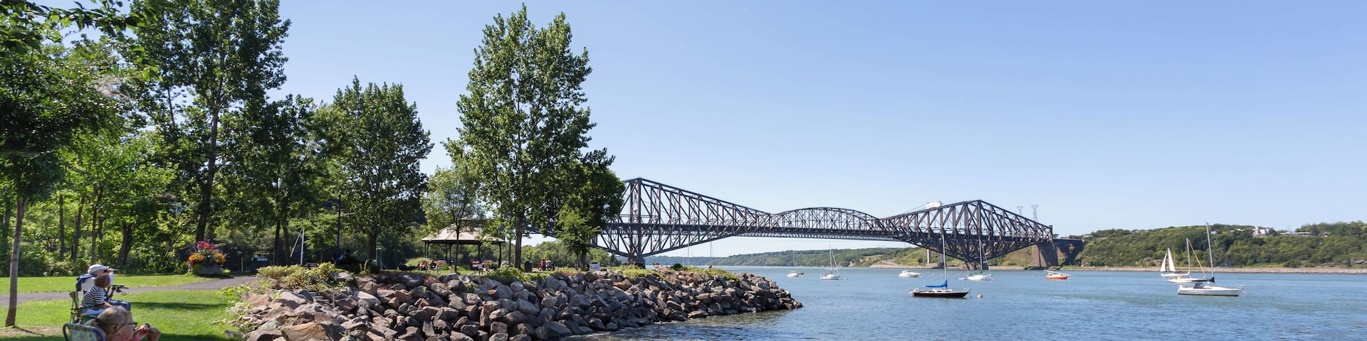 Quebec_SaintRomuald_180234_01_