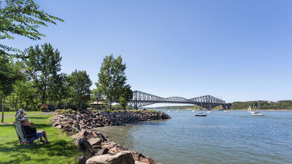 Quebec_SaintRomuald_180234_01_