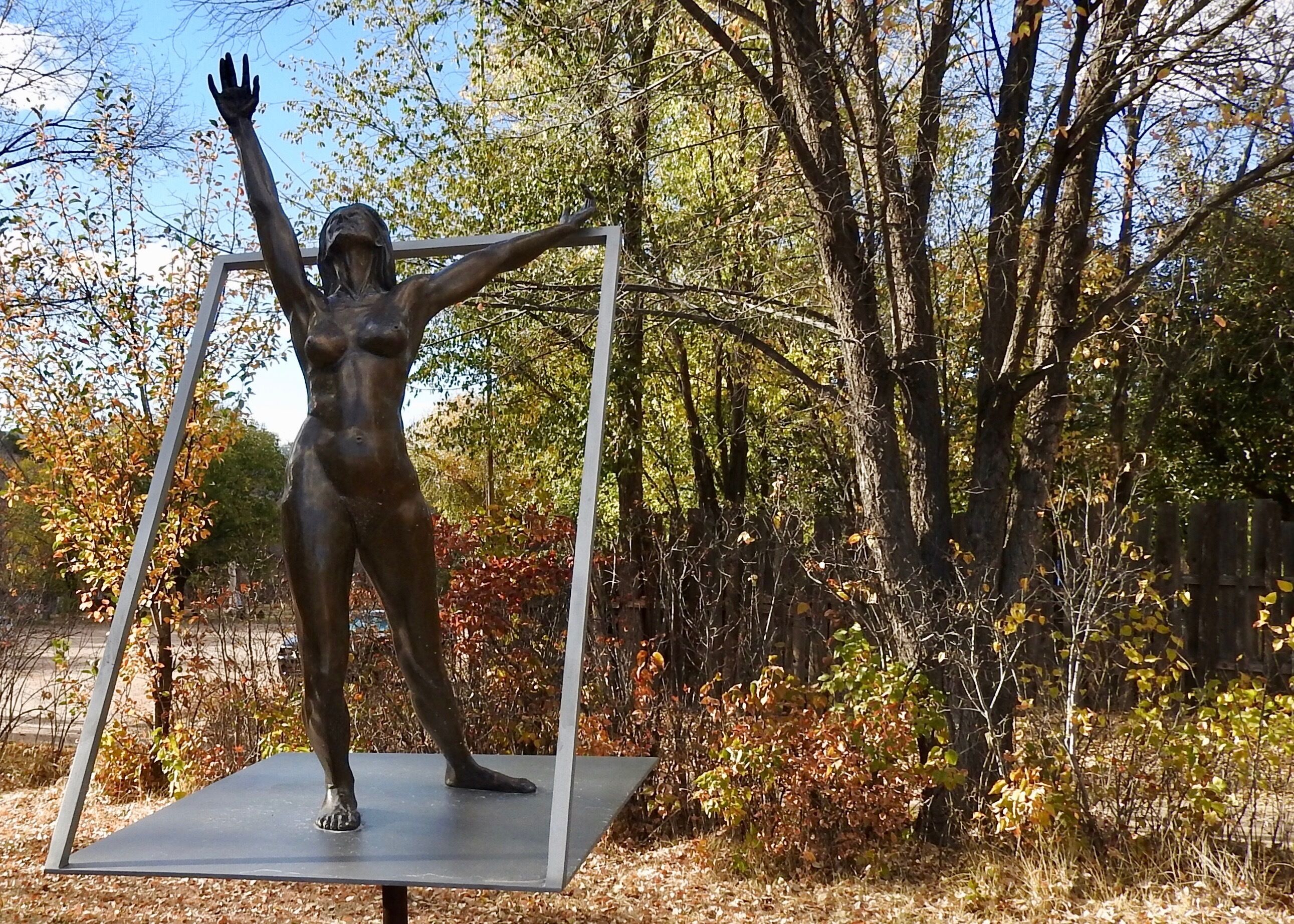 Great display of sculptures for sale. 

#sculpture
#GreatOutdoors