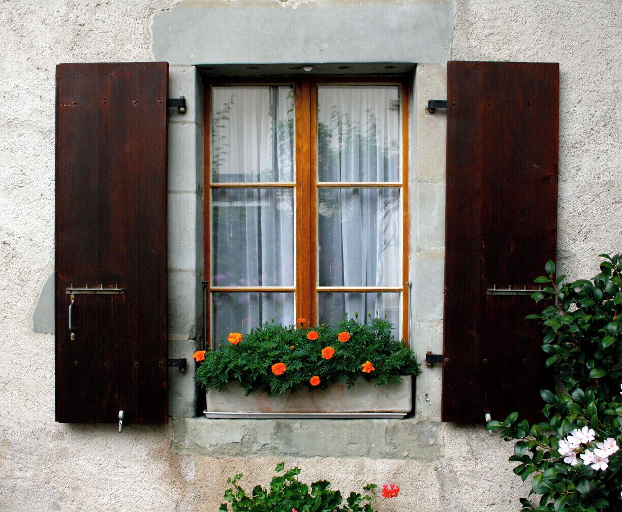 Window of a 400+ year-old house...still occupied!